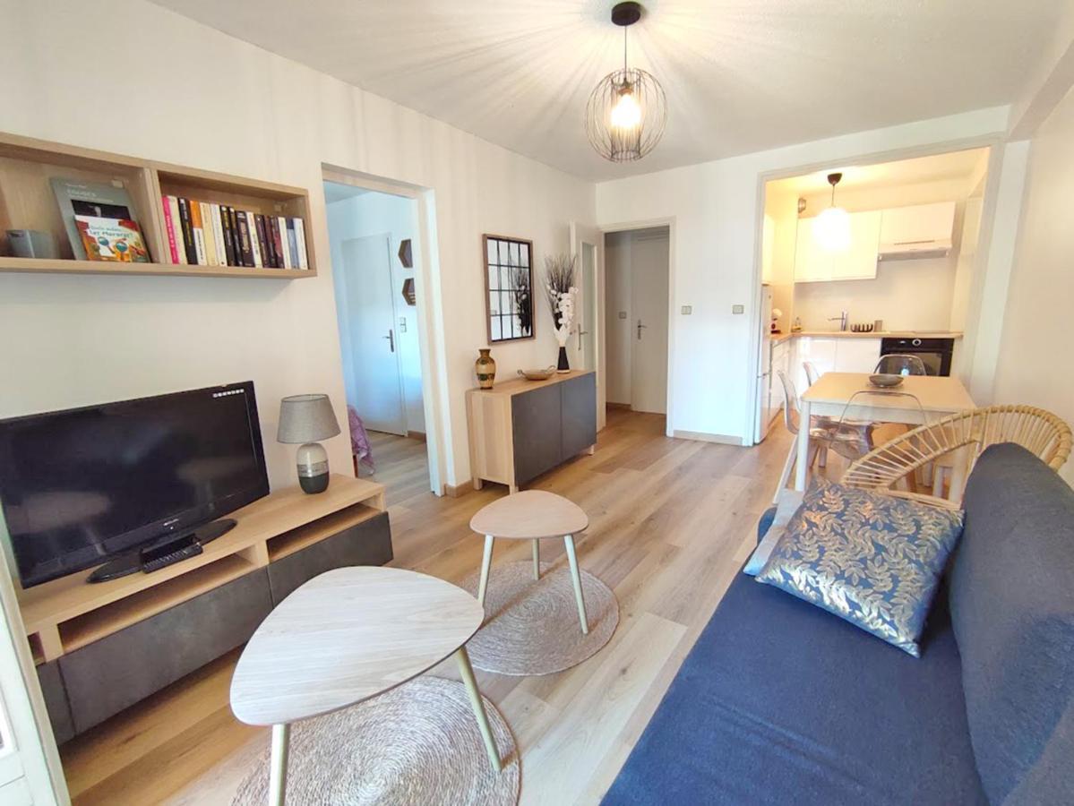 Chez Dominique, T2, Centre Ville, Vue Montagne, Wifi, 4 Personnes Bagneres-de-Luchon Bagian luar foto